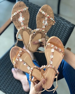 Cláudia Citroni feet photo thumbnail