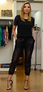 Cláudia Citroni feet photo thumbnail