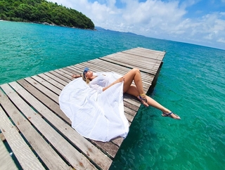 Cláudia Citroni feet photo thumbnail