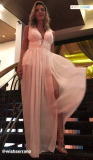 Cláudia Citroni feet photo thumbnail