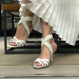 Cláudia Citroni feet photo thumbnail