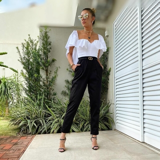 Cláudia Citroni feet photo thumbnail