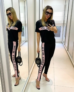 Cláudia Citroni feet photo thumbnail