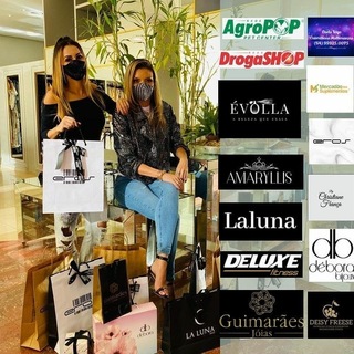 Cláudia Citroni feet photo thumbnail