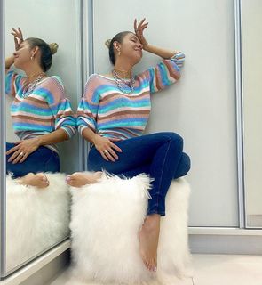 Cláudia Citroni feet photo thumbnail