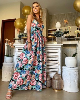 Cláudia Citroni feet photo thumbnail