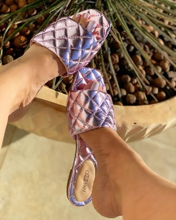 Cláudia Citroni feet photo thumbnail