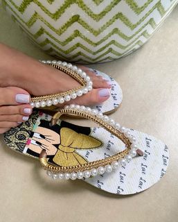 Cláudia Citroni feet photo thumbnail