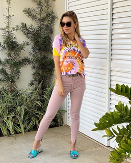 Cláudia Citroni feet photo thumbnail