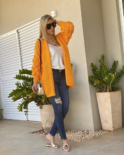 Cláudia Citroni feet photo thumbnail