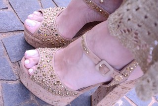 Cláudia Citroni feet photo thumbnail