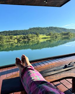 Cláudia Citroni feet photo thumbnail