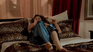 Cláudia Raia feet photo thumbnail