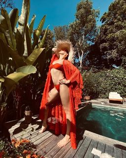 Cláudia Raia feet photo thumbnail