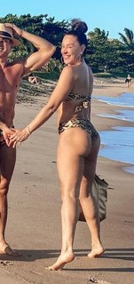 Cláudia Raia feet photo thumbnail