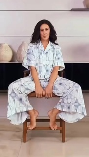 Cláudia Raia feet photo thumbnail