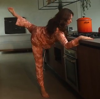 Cláudia Raia feet photo thumbnail