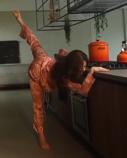 Cláudia Raia feet photo thumbnail