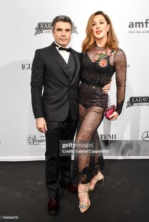 Cláudia Raia feet photo thumbnail