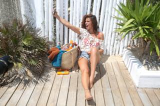 Cláudia Vieira feet photo thumbnail