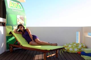 Cláudia Vieira feet photo thumbnail