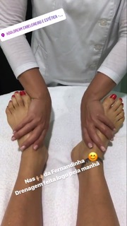 Cláudia Vieira feet photo thumbnail