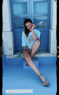 Cláudia Vieira feet photo thumbnail