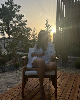 Cláudia Vieira feet photo thumbnail