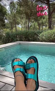 Cláudia Vieira feet photo thumbnail