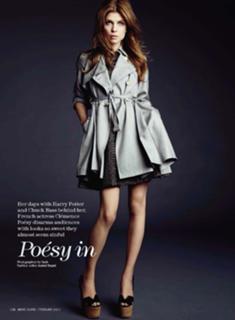 Clémence Poésy feet photo thumbnail
