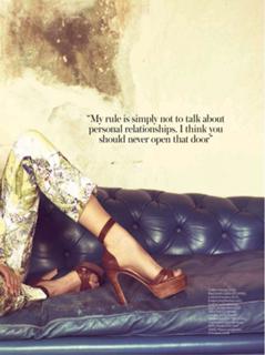 Clémence Poésy feet photo thumbnail