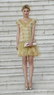 Clémence Poésy feet photo thumbnail