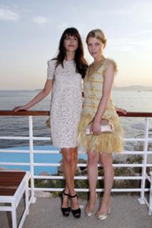 Clémence Poésy feet photo thumbnail
