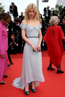 Clémence Poésy feet photo thumbnail