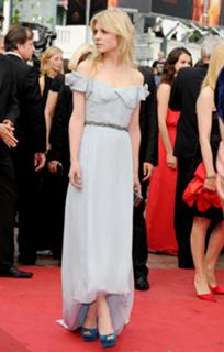 Clémence Poésy feet photo thumbnail