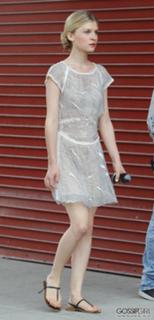 Clémence Poésy feet photo thumbnail
