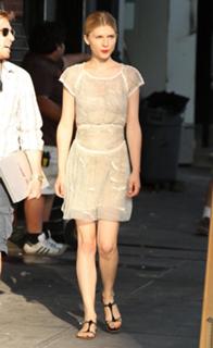 Clémence Poésy feet photo thumbnail