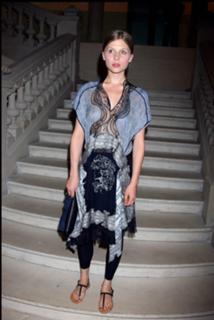 Clémence Poésy feet photo thumbnail