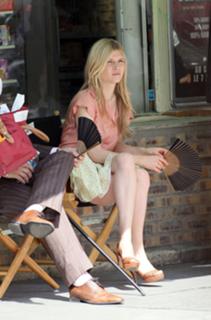 Clémence Poésy feet photo thumbnail