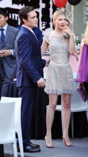 Clémence Poésy feet photo thumbnail