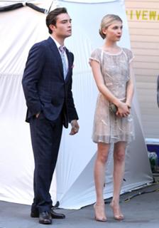Clémence Poésy feet photo thumbnail
