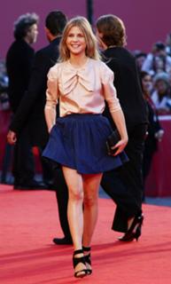 Clémence Poésy feet photo thumbnail