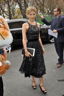 Clémence Poésy feet photo thumbnail