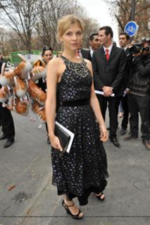Clémence Poésy feet photo thumbnail