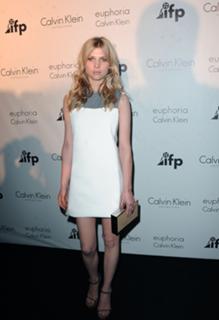 Clémence Poésy feet photo thumbnail