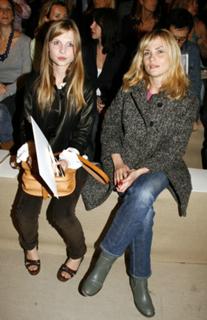 Clémence Poésy feet photo thumbnail