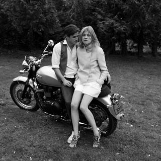 Clémence Poésy feet photo thumbnail