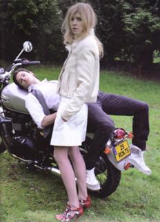 Clémence Poésy feet photo thumbnail