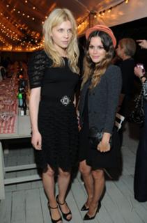 Clémence Poésy feet photo thumbnail