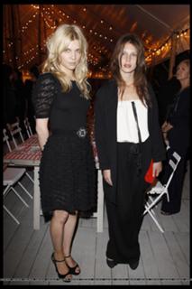 Clémence Poésy feet photo thumbnail